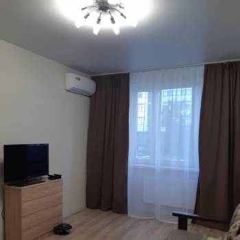 Сдается 1-комнатная квартира, 42 м²