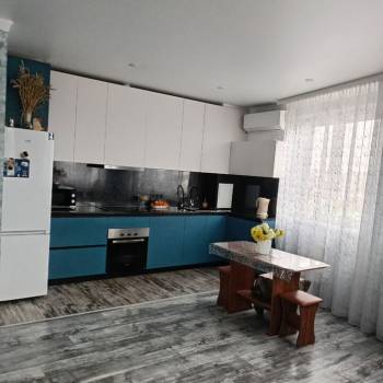 Продается 3-х комнатная квартира, 63 м²