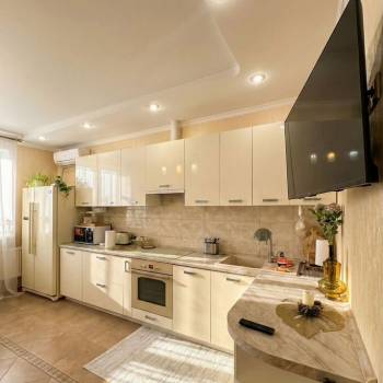 Продается 2-х комнатная квартира, 80 м²