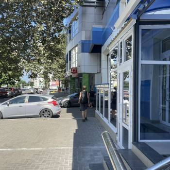 Сдается Нежилое помещение, 300 м²