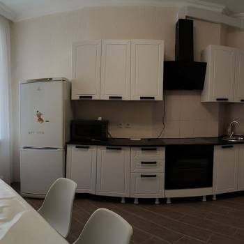 Сдается 1-комнатная квартира, 42 м²