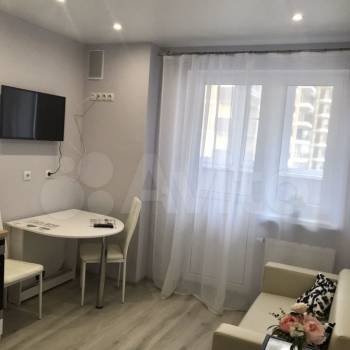 Сдается 1-комнатная квартира, 42 м²