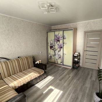 Продается 1-комнатная квартира, 43 м²