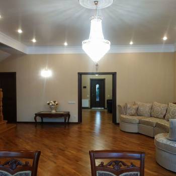 Продается Дом, 320 м²