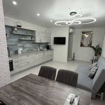 Сдается 2-х комнатная квартира, 78,6 м²
