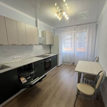 Сдается 2-х комнатная квартира, 70 м²