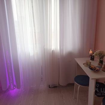 Сдается 1-комнатная квартира, 38 м²