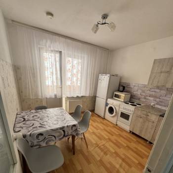 Сдается 2-х комнатная квартира, 60 м²