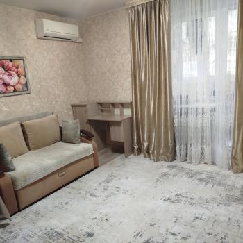 Продается 1-комнатная квартира, 46 м²
