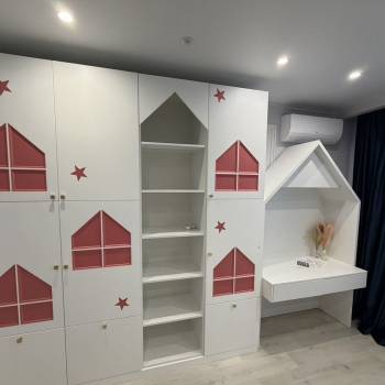 Продается Многокомнатная квартира, 130 м²