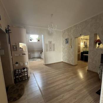 Продается Многокомнатная квартира, 89,9 м²