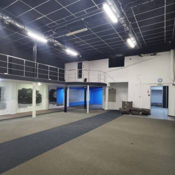 Продается Нежилое помещение, 232 м²