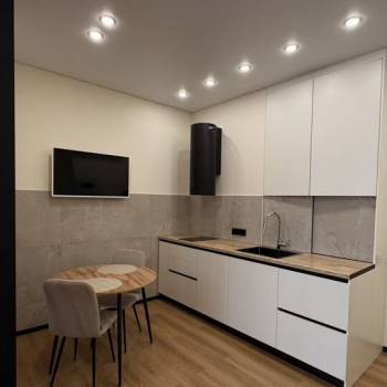 Продается 1-комнатная квартира, 27,4 м²