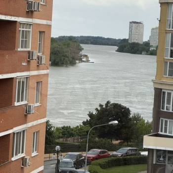 Сдается 2-х комнатная квартира, 85 м²