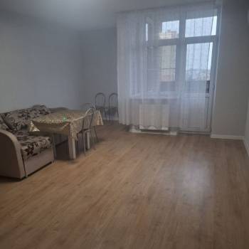 Сдается Многокомнатная квартира, 80 м²