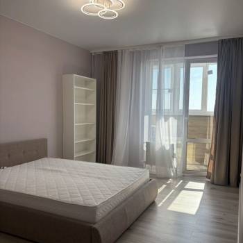 Сдается 1-комнатная квартира, 42 м²