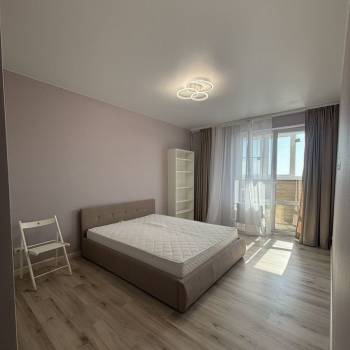 Сдается 1-комнатная квартира, 42 м²