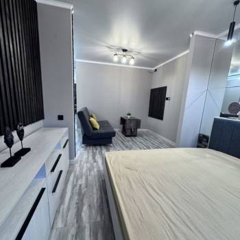 Сдается 1-комнатная квартира, 42 м²