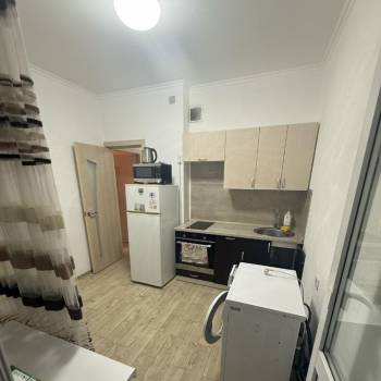 Сдается 1-комнатная квартира, 37 м²