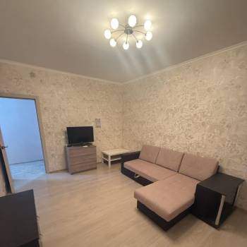 Сдается 1-комнатная квартира, 37 м²