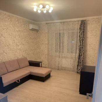 Сдается 1-комнатная квартира, 37 м²