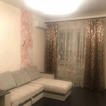 Продается 1-комнатная квартира, 56,9 м²