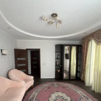 Сдается 2-х комнатная квартира, 72 м²