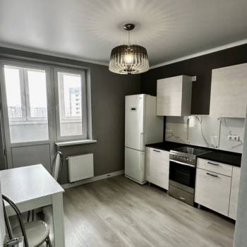 Сдается 1-комнатная квартира, 38 м²