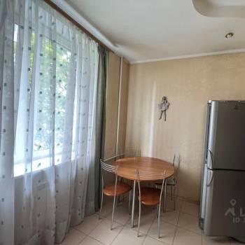 Продается 1-комнатная квартира, 38 м²