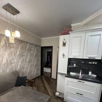 Продается 1-комнатная квартира, 45 м²