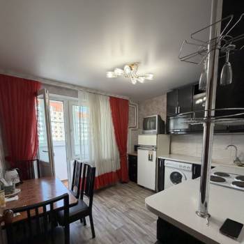 Сдается 1-комнатная квартира, 40 м²
