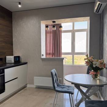 Сдается 2-х комнатная квартира, 82 м²