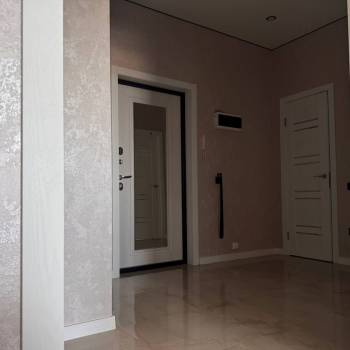 Сдается 2-х комнатная квартира, 82 м²