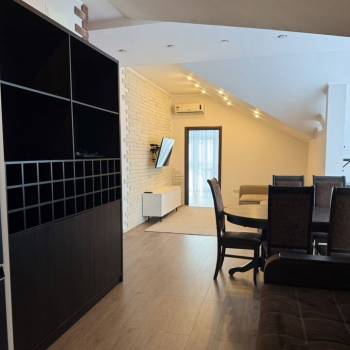 Сдается 2-х комнатная квартира, 72 м²