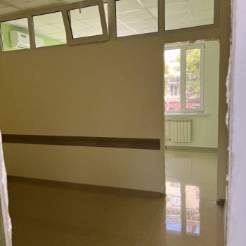 Сдается Нежилое помещение, 220 м²