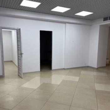 Сдается Нежилое помещение, 220 м²