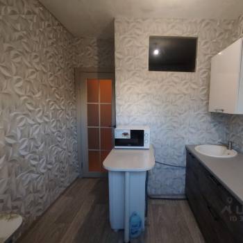 Продается 1-комнатная квартира, 32 м²