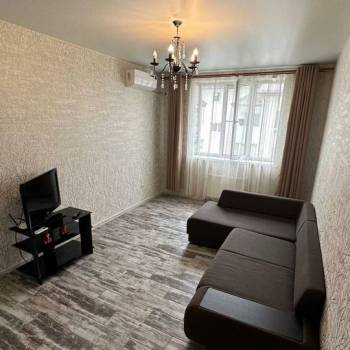 Сдается 1-комнатная квартира, 38 м²