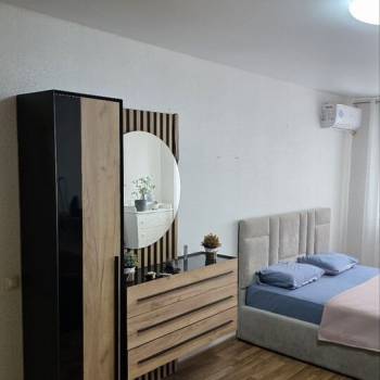 Продается 1-комнатная квартира, 45 м²
