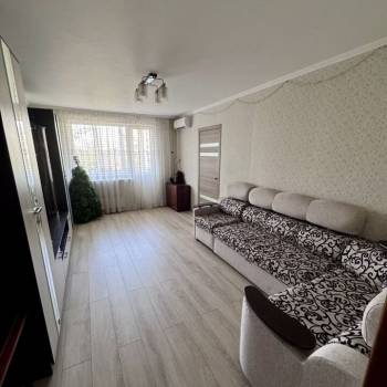 Продается Многокомнатная квартира, 75,5 м²