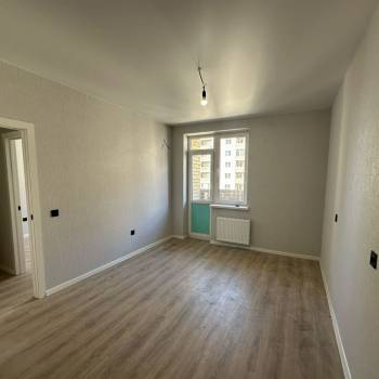 Продается 1-комнатная квартира, 37 м²