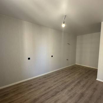 Продается 1-комнатная квартира, 37 м²