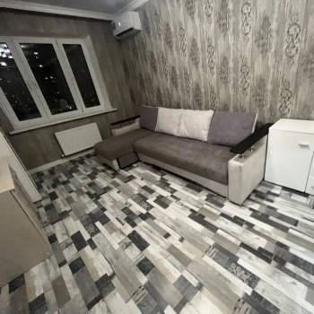 Сдается 1-комнатная квартира, 42 м²
