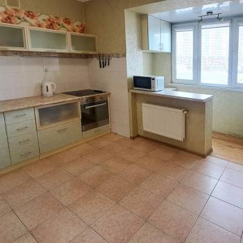 Продается 1-комнатная квартира, 43 м²