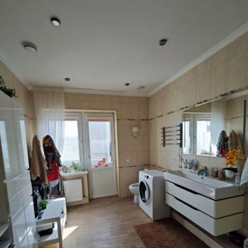 Продается Многокомнатная квартира, 169 м²