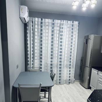 Сдается 1-комнатная квартира, 37 м²