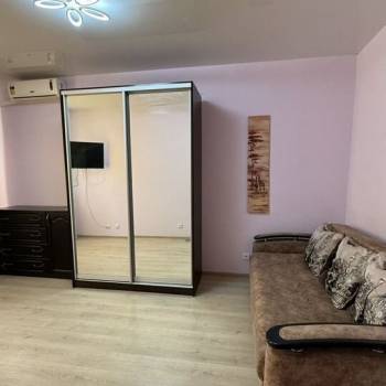 Продается 1-комнатная квартира, 36 м²
