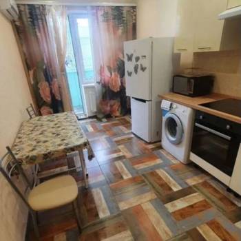Сдается 1-комнатная квартира, 43 м²