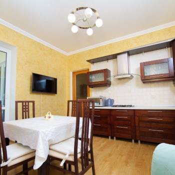 Сдается 1-комнатная квартира, 60 м²