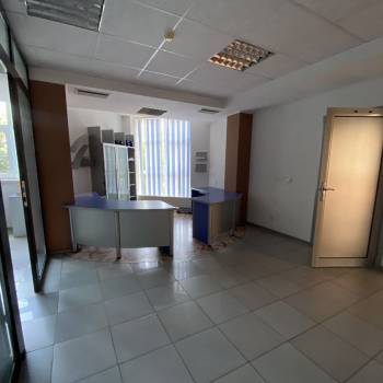 Сдается Нежилое помещение, 190 м²